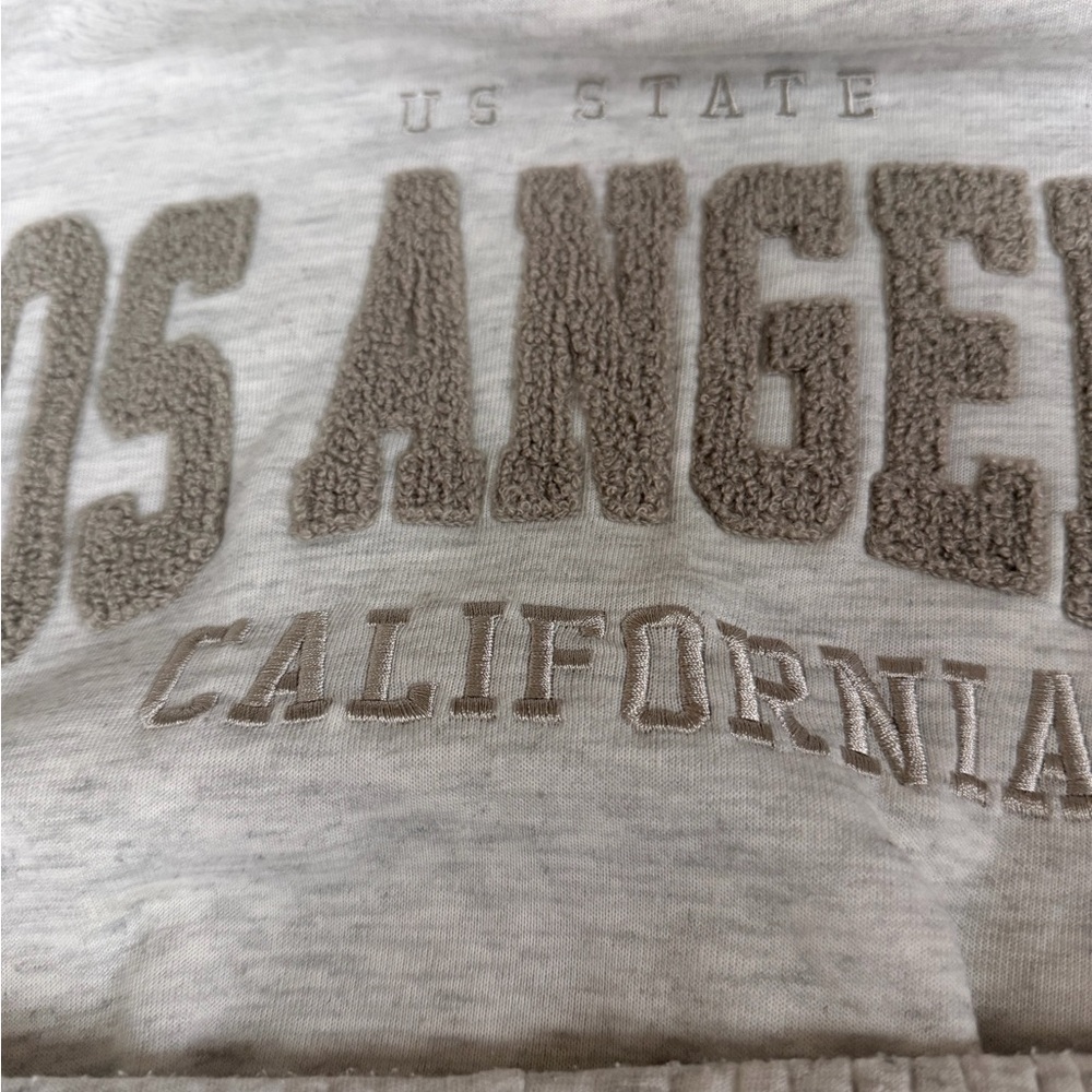 Los Angeles California Embroidered Sweatshirt & Pants Set - Light Gray Taupe